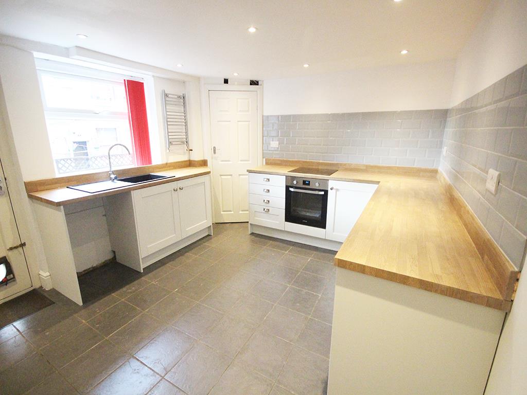 3 bedroom end terrace house To Let in Foulridge, Colne - IMG_4197.jpg